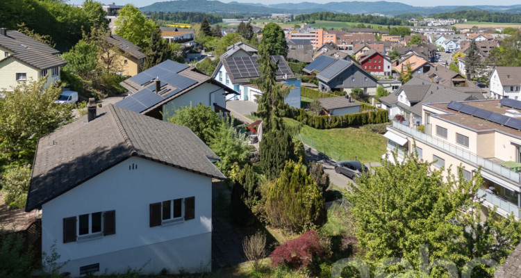 5-Zimmer Haus mit Charme und grossem Garten - mit Neubaupotenzial image 3