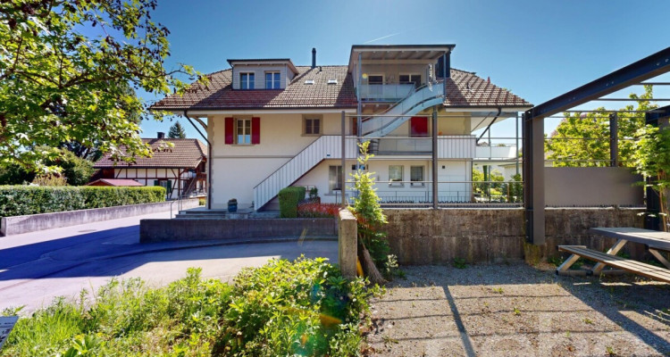 Grosszügige und Charmante Dachwohnung mit grossem Balkon image 11