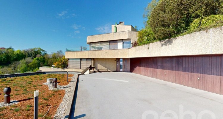Objet rare : Un belvédère de 180m² avec terrasse monumentale de 200m² image 12
