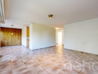 Ruhig gelegene 3.5-Zimmer-Wohnung mit Balkon und Potenzial in Höngg image 3