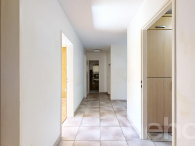 Ruhig gelegene 3.5-Zimmer-Wohnung mit Balkon und Potenzial in Höngg image 12