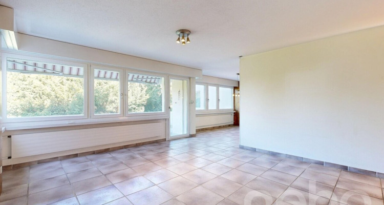 Ruhig gelegene 3.5-Zimmer-Wohnung mit Balkon und Potenzial in Höngg image 2