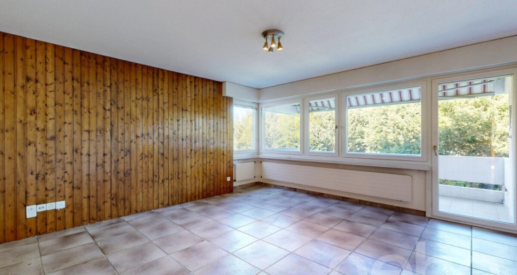 Ruhig gelegene 3.5-Zimmer-Wohnung mit Balkon und Potenzial in Höngg image 4