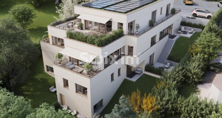 Triplex avec jardin image 1