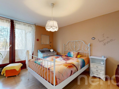 Lichtdurchflutete 5.5-Zimmer-Wohnung mit sonnigem Balkon image 8