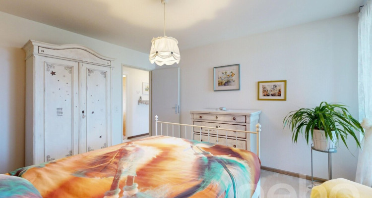 Lichtdurchflutete 5.5-Zimmer-Wohnung mit sonnigem Balkon image 7
