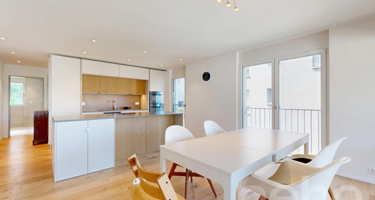 Neuwertige 5.5-Zimmer-Maisonettewohnung in Spreitenbach image 2