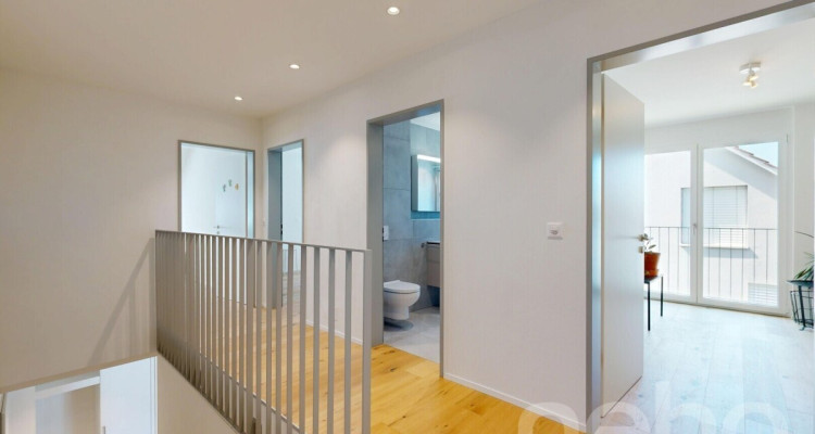 Neuwertige 5.5-Zimmer-Maisonettewohnung in Spreitenbach image 7