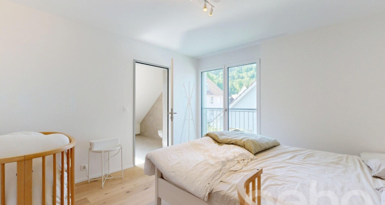 Neuwertige 5.5-Zimmer-Maisonettewohnung in Spreitenbach image 12