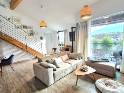 Superbe attique duplex Minergie de 4,5 pièces à deux pas du lac image 1
