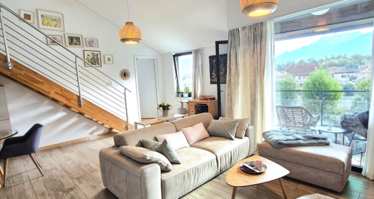 Superbe attique duplex Minergie de 4,5 pièces à deux pas du lac image 1