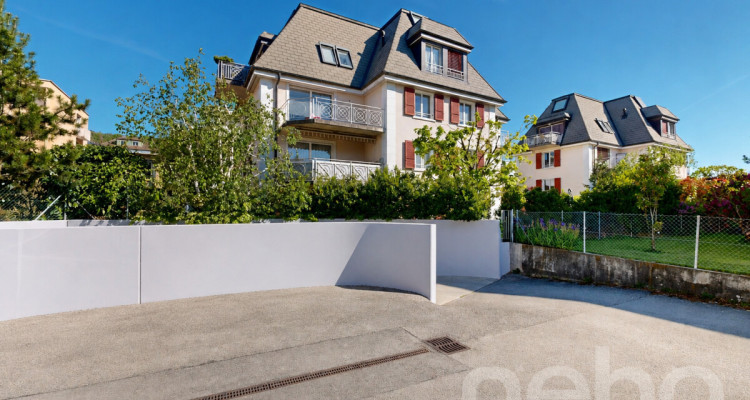 Corcelles: Grand 4.5 pièces lumineux avec 2 balcons, proche commodités image 1