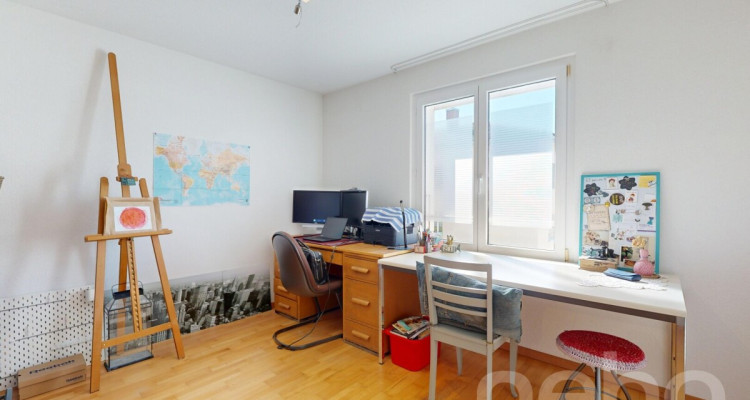 Corcelles: Grand 4.5 pièces lumineux avec 2 balcons, proche commodités image 7