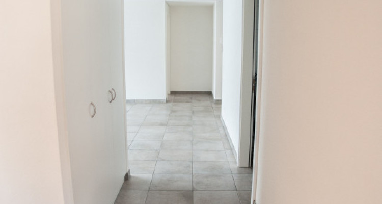 GRAND APPARTEMENT AU COEUR DE CLARENS image 5