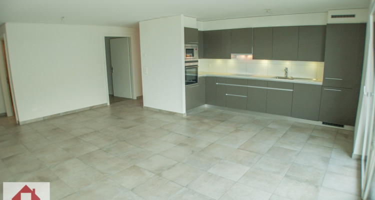 GRAND APPARTEMENT AU COEUR DE CLARENS image 2