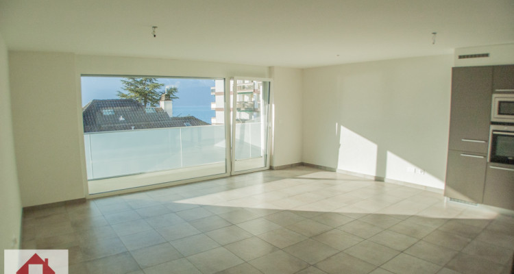 AU CENTRE AVEC TERRASSE ET VUE ! image 1