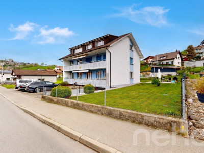 Mehrfamilienhaus im grünen Plasselb image 2
