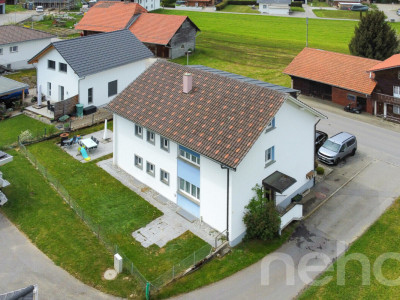 Mehrfamilienhaus im grünen Plasselb image 7