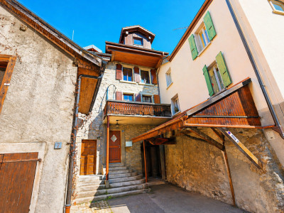 Maison villageoise contiguë de 5.5 pièces avec mezzanine image 1
