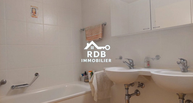 Appartement lumineux de 4,5 pièces au rez-de-chaussée, entre Genève et Lausanne image 11