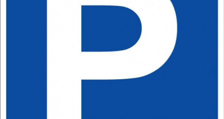 place de parking en zone villa image 1