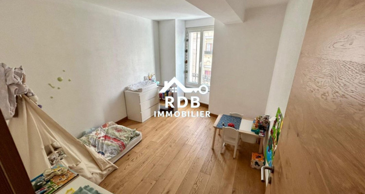 Appartement de 4 pièces au 2ème étage situé à Genève 1205 image 5