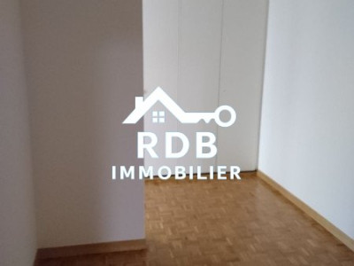 Appartement de 3 pièces au RDC situé à Chêne-Bougeries 1224  image 2