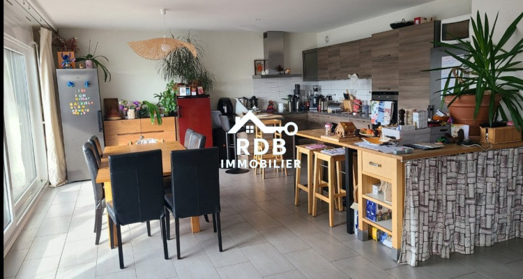 Appartement de 5 pièces au 6ème étage situé à Petit-Lancy 1213 image 3