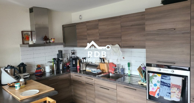 Appartement de 5 pièces au 6ème étage situé à Petit-Lancy 1213 image 4