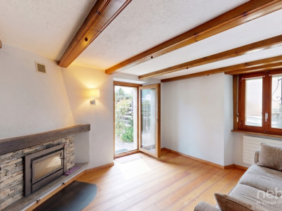 Maison villageoise de deux appartements et jardin image 8