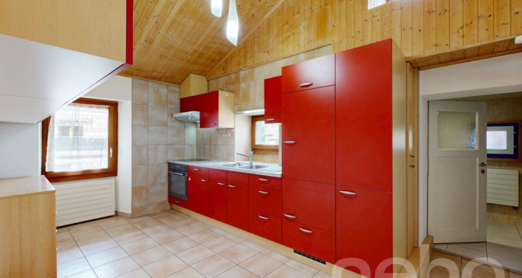 Maison villageoise de deux appartements et jardin image 10
