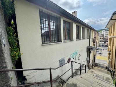 En exclusivité: Atelier et ou habitation!198 m² à rénover avec terrasse de 45 m²  image 1