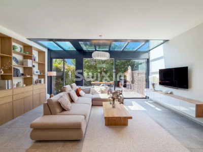 Modern THPE townhouse image 2
