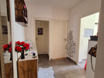 Charmant 3 pièces avec balcon – Quartier vivant et central image 1