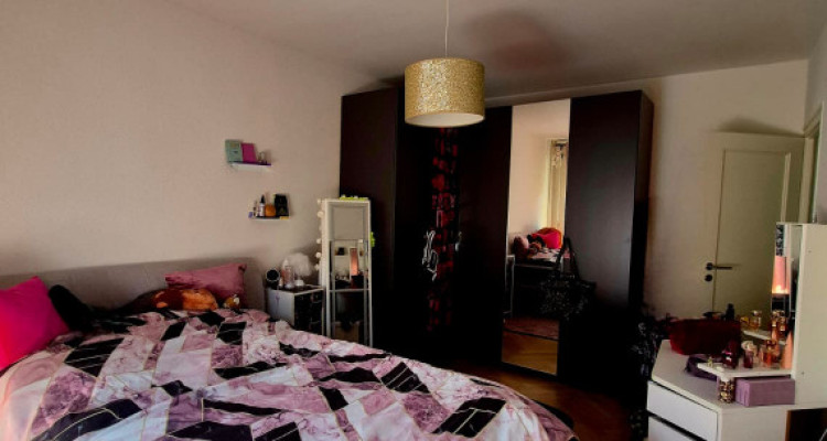 Charmant 3 pièces avec balcon – Quartier vivant et central image 3
