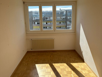Urgent! 4 pièces au Petit-Saconnex avec balcon image 4