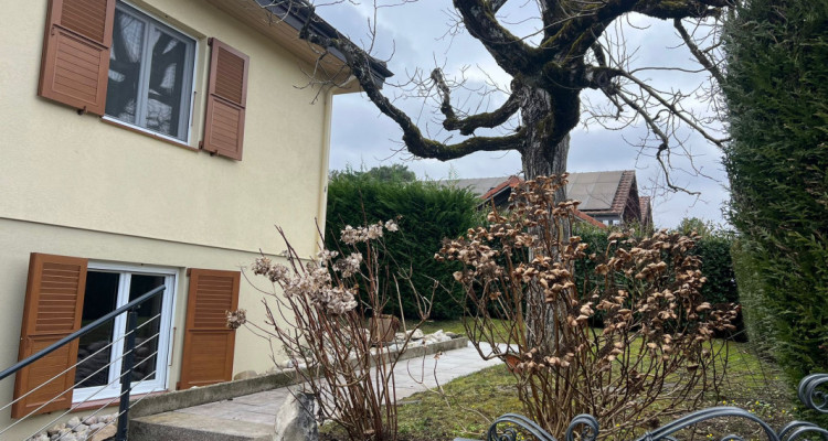 Charmant appartement meublé de 2.5 pièces avec jardin à Commugny image 7