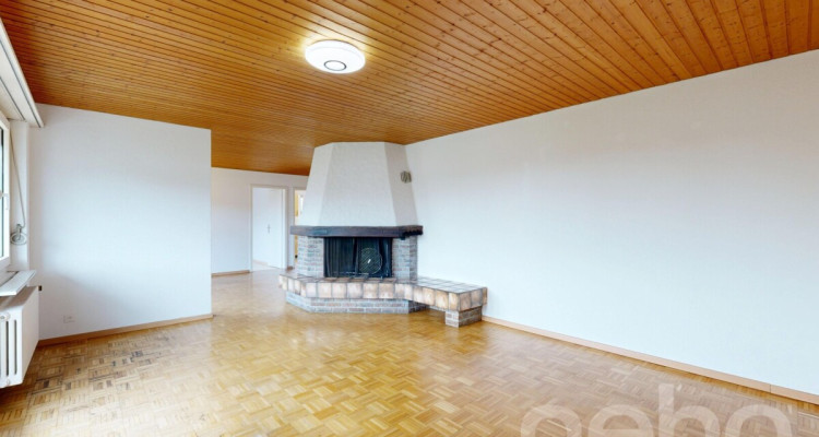 4-Zimmerwohnung im obersten Stock mit Balkon und Cheminée image 2