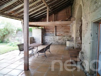 Maison villageoise avec grange et jardin à rénover image 3