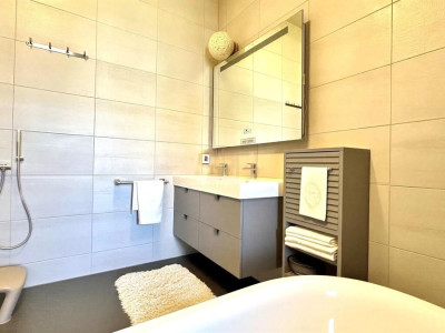 Charmant 4 pièces de 86 m² dans un immeuble THPE image 7
