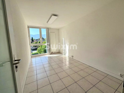 Bright 62 m² Office Space in Plan-les-Ouates image 2