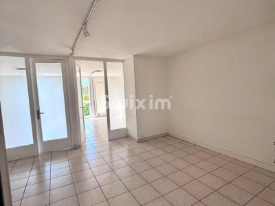 Bright 62 m² Office Space in Plan-les-Ouates image 4