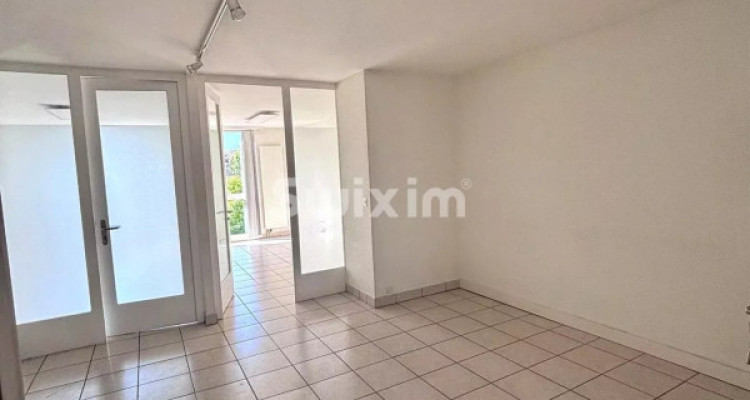 Bright 62 m² Office Space in Plan-les-Ouates image 4