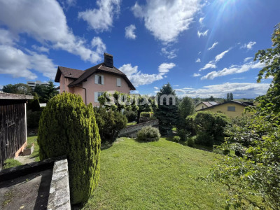 Maison mitoyenne 7 pièces avec jardin et vue sur les Alpes image 1