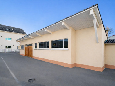 Local professionnel 120 m² – idéal pour atelier automobile ou pneus image 3