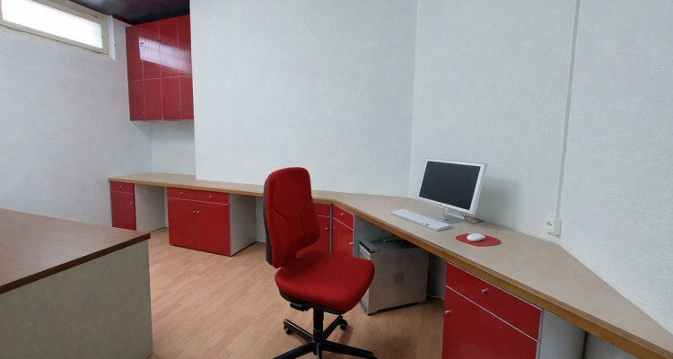 SUPERBE SURFACE COMMERCIALE DE 470M² SUR UN AXE TRÈS FRÉQUENTÉ image 6