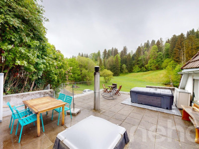 Villa de 180m² au Locle : Fort Potentiel et Vue Nature Imprenable image 3
