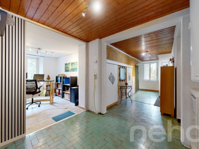 Villa de 180m² au Locle : Fort Potentiel et Vue Nature Imprenable image 8