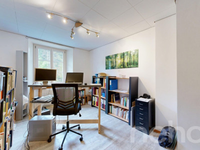 Villa de 180m² au Locle : Fort Potentiel et Vue Nature Imprenable image 10