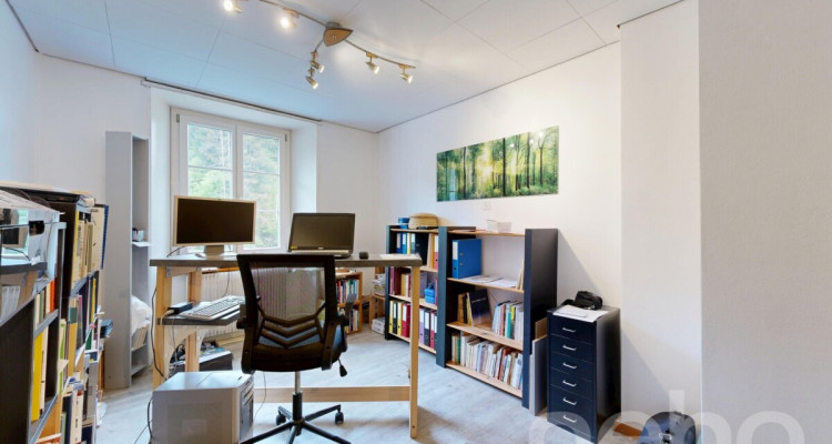 Villa de 180m² au Locle : Fort Potentiel et Vue Nature Imprenable image 10